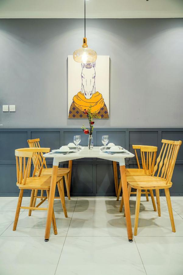 Moxy Hcmc Aparts - Vinhomes Central Park, Ice Rink Ho Či Minovo Město Exteriér fotografie